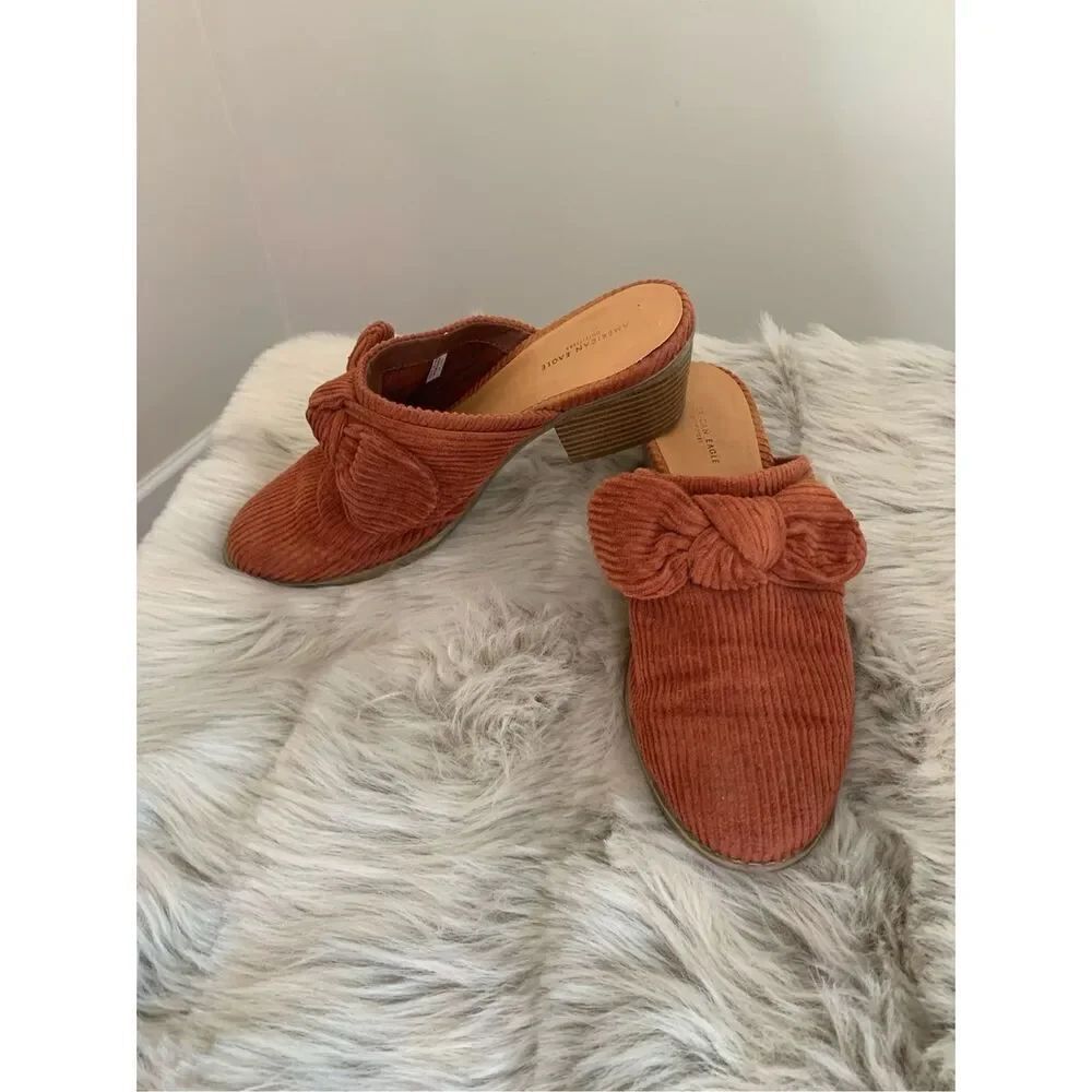American Eagle Outfitters Womens Shoes Clogs Heels Size 8 Corduroy Bows Brown